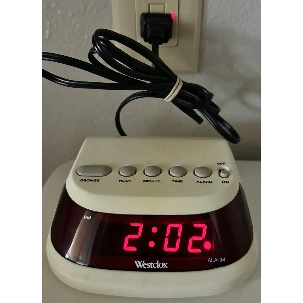 Vintage Westclox Basic Digital Electric Alarm Clock Cream Retro TESTED WORKING